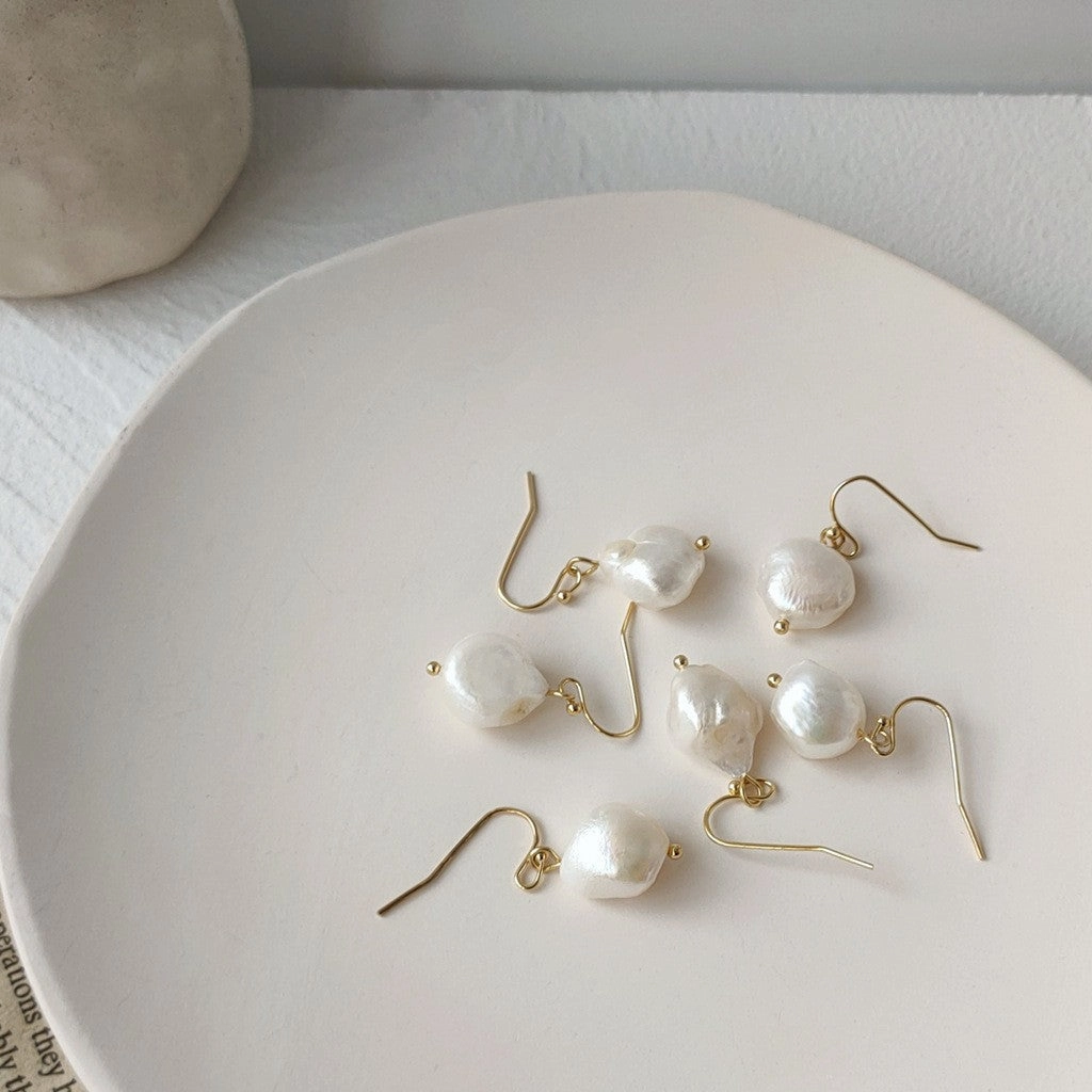 Wholesale Freshwater Pearl Back Hanging 925 Silver Needle Alloy Earrings