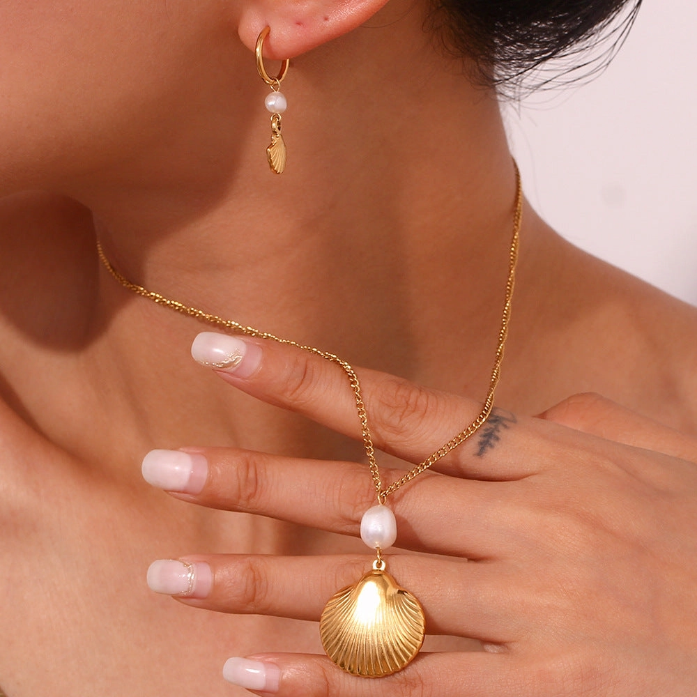 Wholesale Freshwater Pearl Shell Pendant Stainless Steel 18K Gold Plated Necklaces