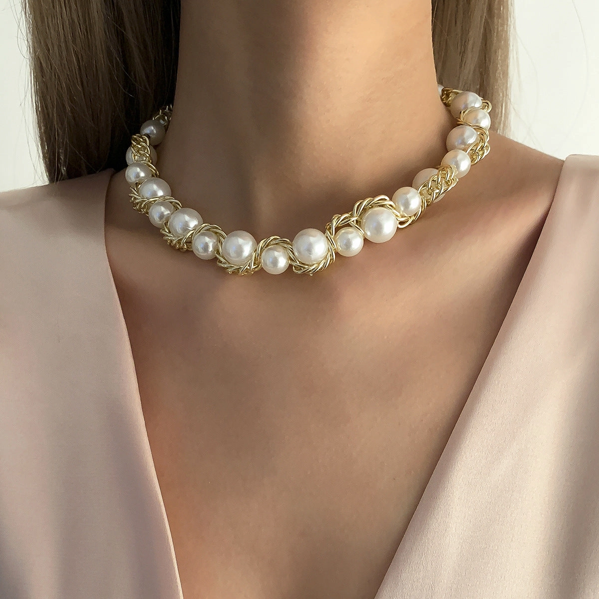 Wholesale Fried Dough Twists Chain Pearl Aluminum Necklace