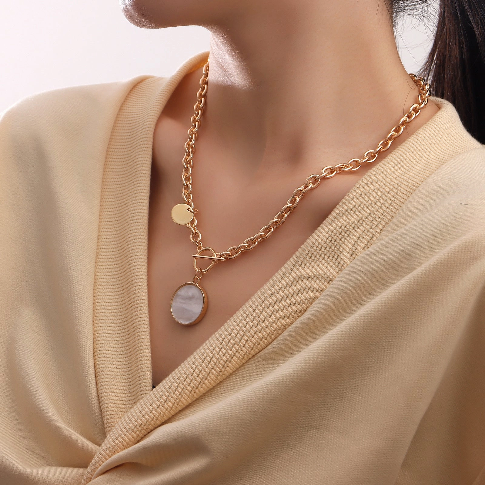 Wholesale Fritillaria Alloy Necklaces
