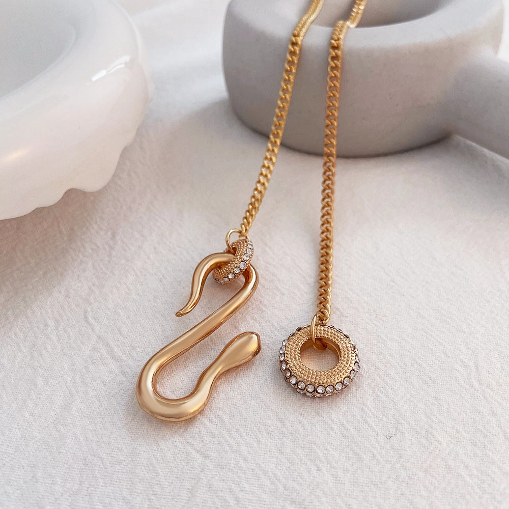 Wholesale Full Diamond Exaggerated Snake Shaped Animal Collarbone Zinc Alloy Necklace