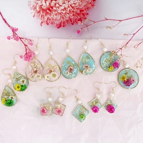 Wholesale Geometric Natural Dried Flowers Gold Leaf Earrings