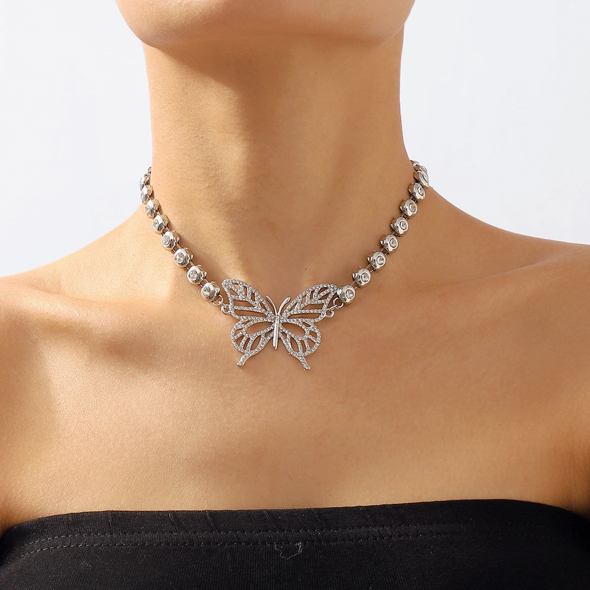 Wholesale Geometric Rhinestone Alloy Butterfly Necklace