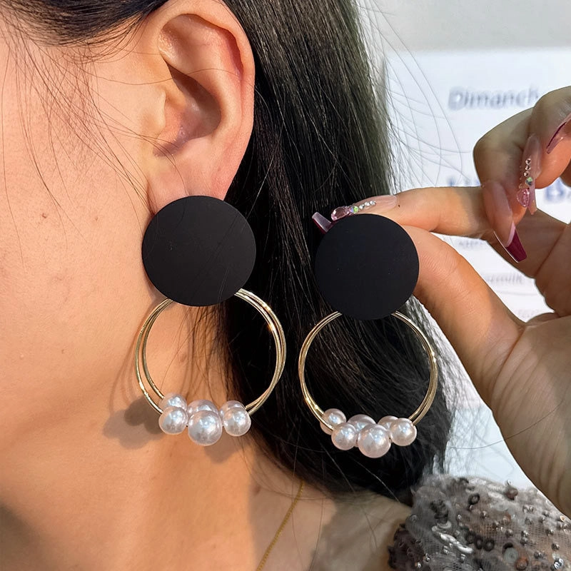 Wholesale Geometric Round Double Sided Circle String Pearl Earrings