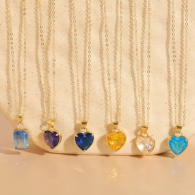 Wholesale Glass Love Classic Pendant Copper Necklace