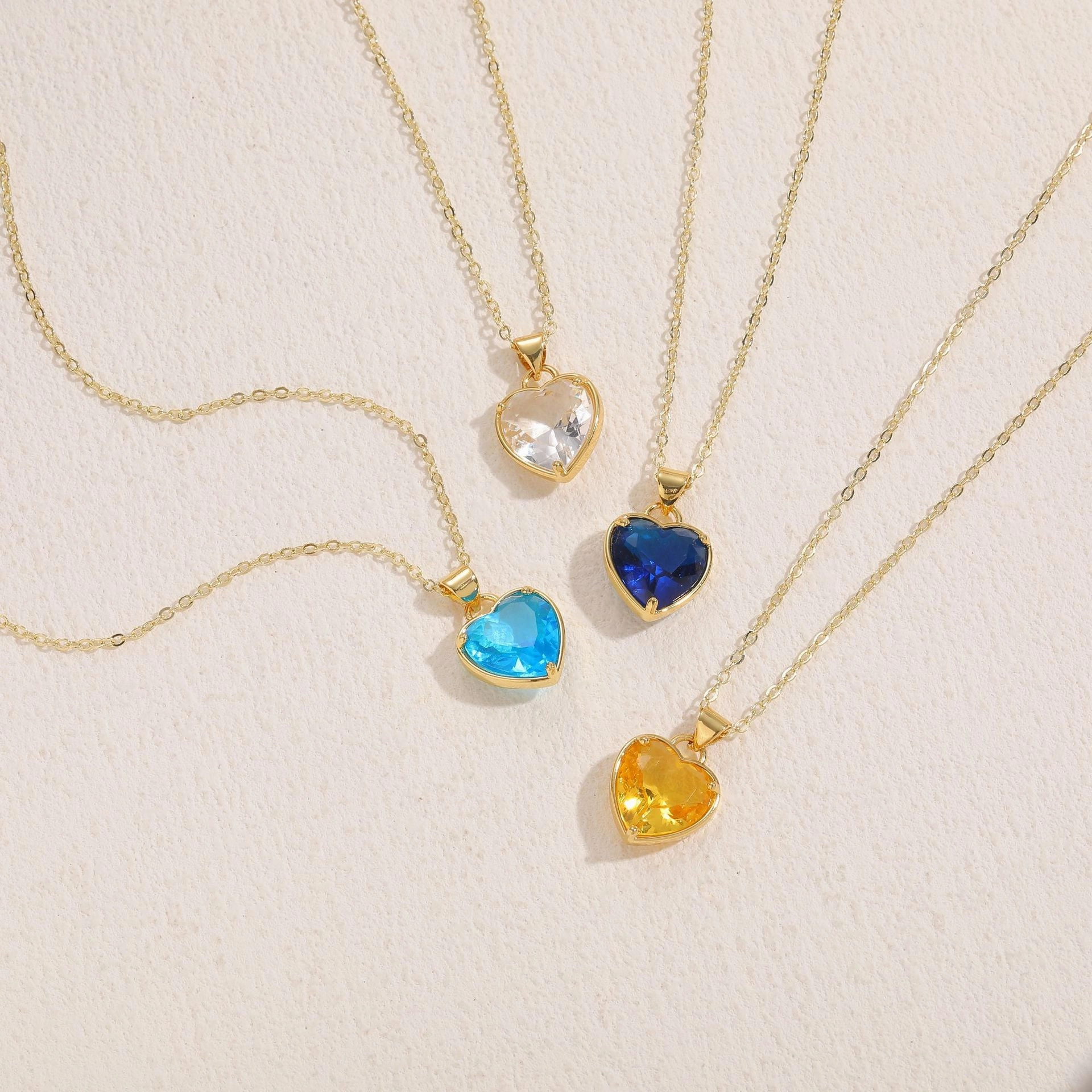 Wholesale Glass Love Classic Pendant Copper Necklace