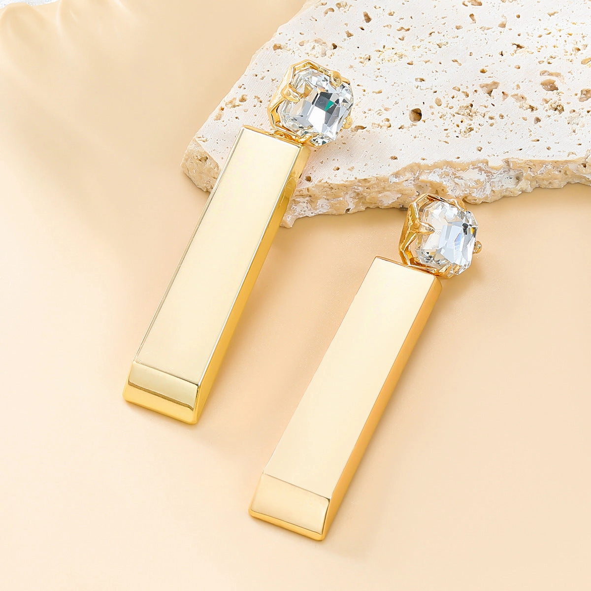 Wholesale Gold Bar Shape Cube Polished Glossy Earrings