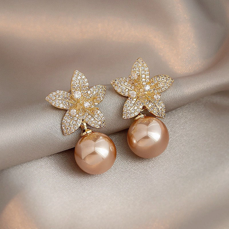 Wholesale Gold Flower Alloy Earrings