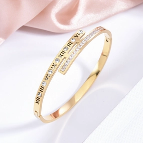 Wholesale Gold-plated Zircon Staggered Buckle Non-fading Stainless Steel Bracelet