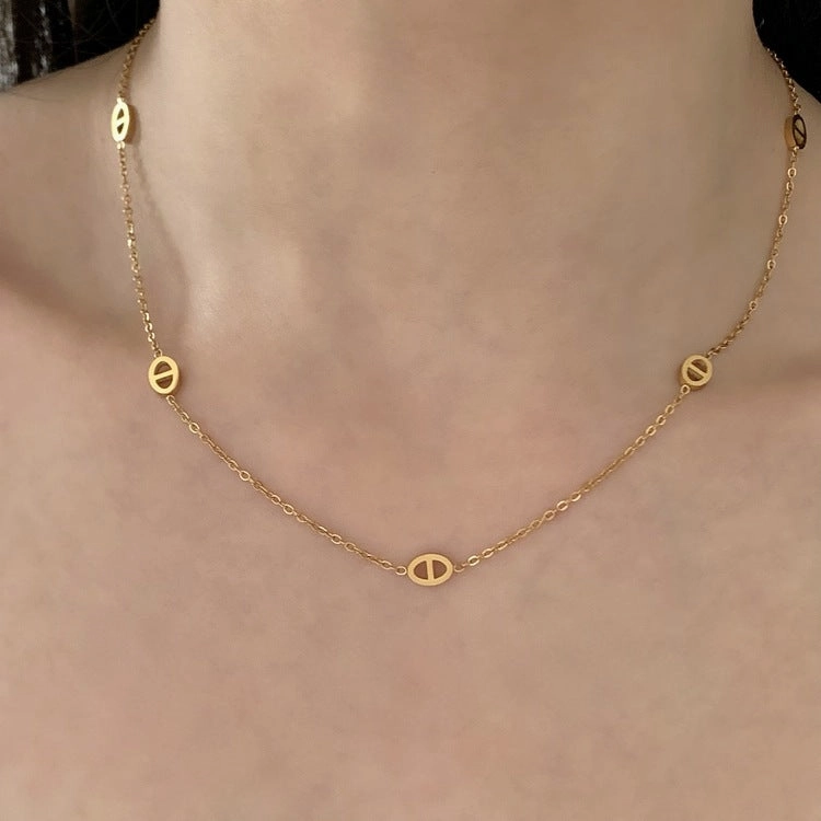 Wholesale Golden Pig Nose Titanium Steel Necklace Clavicle Chain