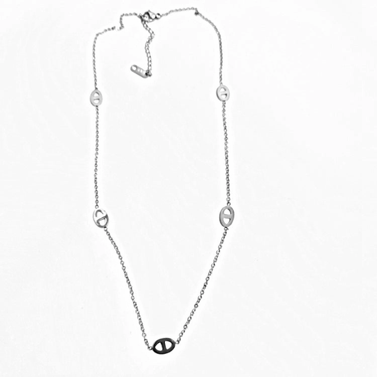 Wholesale Golden Pig Nose Titanium Steel Necklace Clavicle Chain