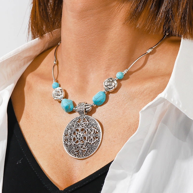 Wholesale Goth Theme Retro Ethnic Style Hidden Silver Creative Design Hollow Carved Turquoise Necklace