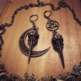 Wholesale Gothic Asymmetric Crow Skull Pentagon Moon Alloy Earrings
