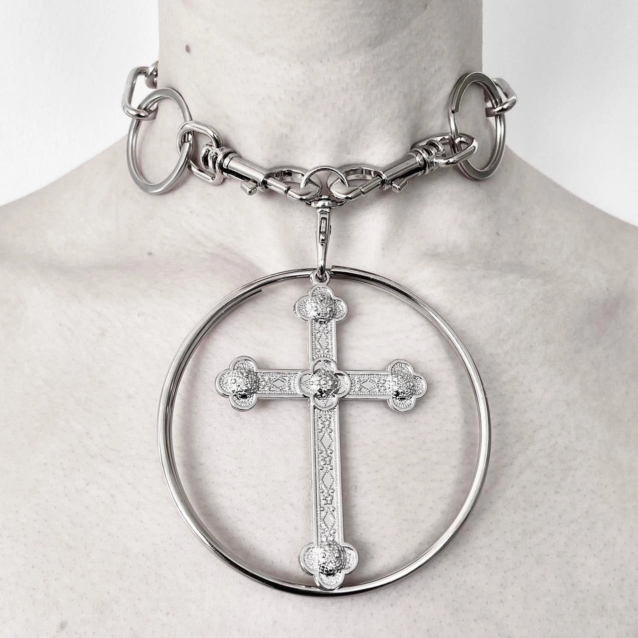 Wholesale Gothic Cross Circle Alloy Pendant