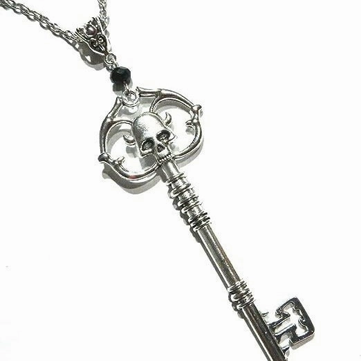 Wholesale Gothic Dark Skull Key Necklace