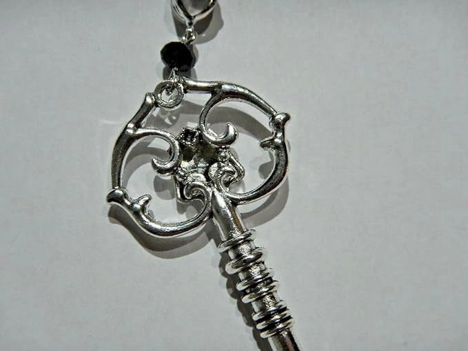 Wholesale Gothic Dark Skull Key Necklace