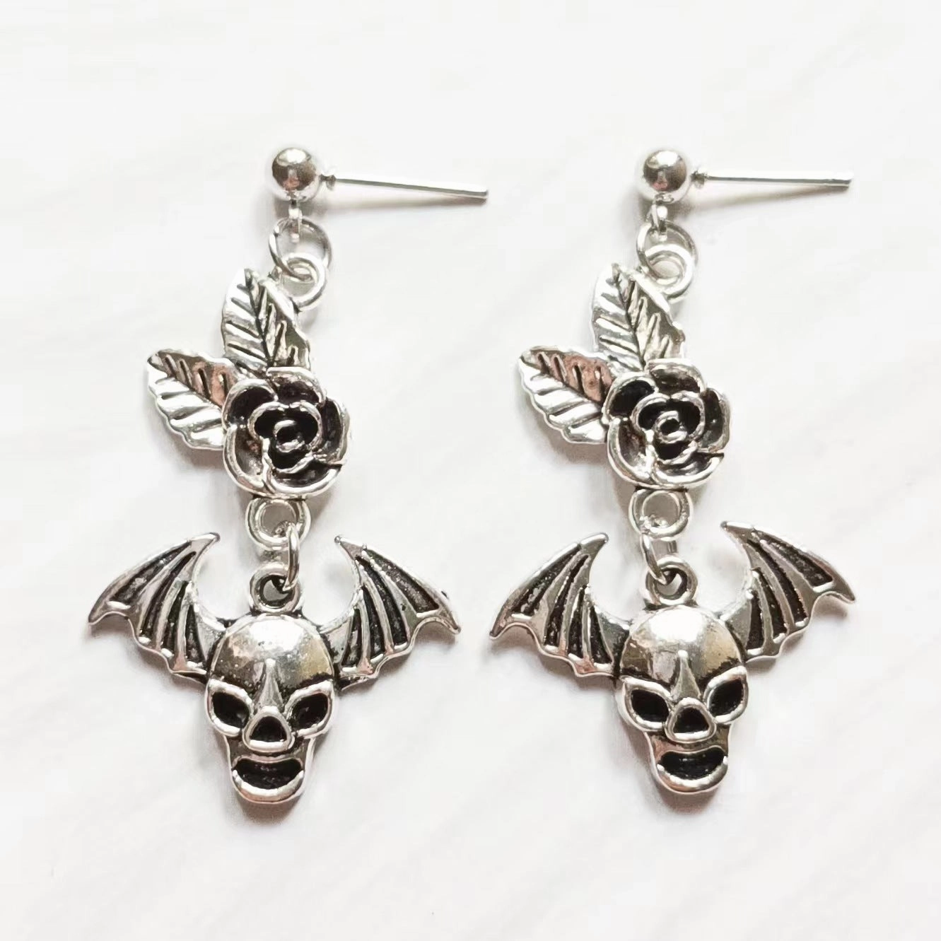 Wholesale Gothic Rose Bat Wings Skull Pendant Earrings