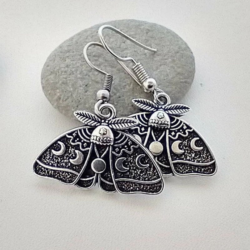 Wholesale Gothic Silver Moth-alloy Earrings with Moon and Sun Pattern Alloy Earrings