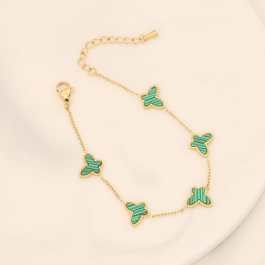 Wholesale Green Love Heart Stainless Steel Bracelet