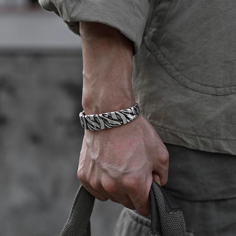 Wholesale Hand Woven Open Men Metal Bracelet