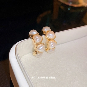 Wholesale Heart C Shape Imitation Pearl Earrings