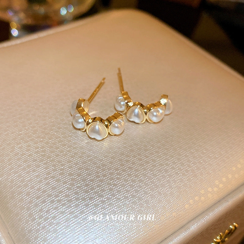 Wholesale Heart C Shape Imitation Pearl Earrings