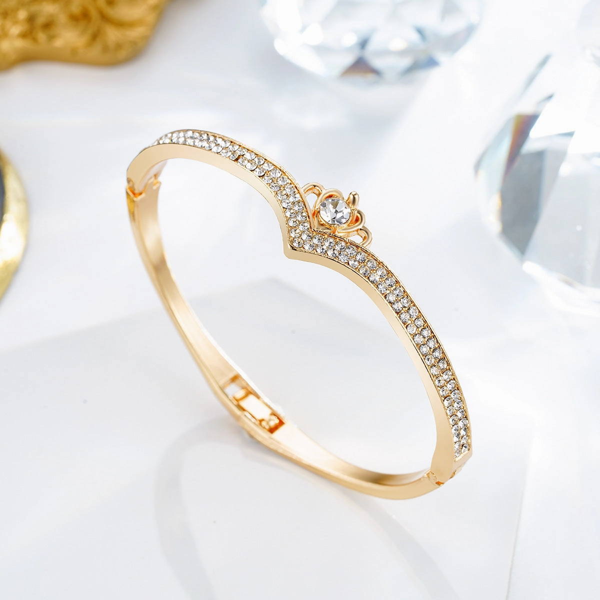 Wholesale Heart Shaped Crown Diamond Alloy Bracelet