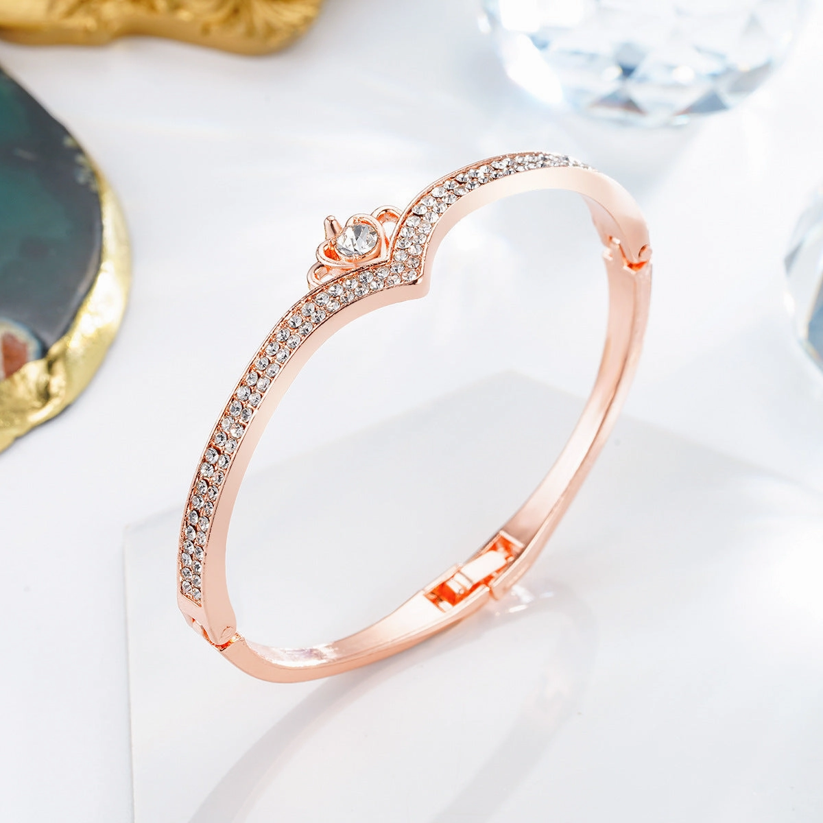 Wholesale Heart Shaped Crown Diamond Alloy Bracelet