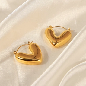 Wholesale Heart-shaped Titanium Steel Necklaces