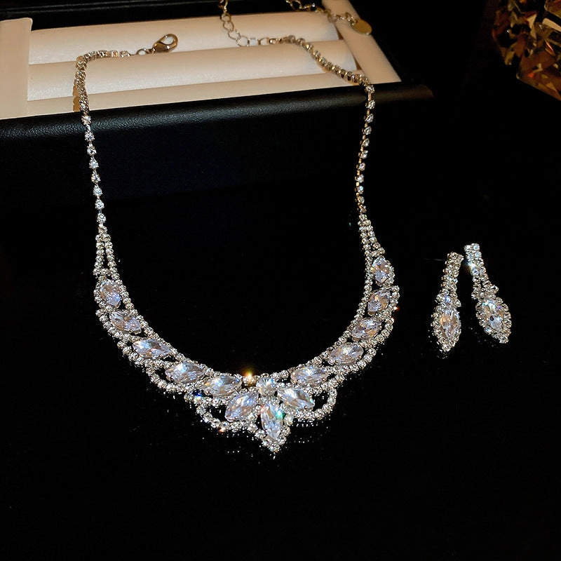 Wholesale Heavy Diamond Drop U-Shaped Tassel Earrings and Necklace Two-Piece Set