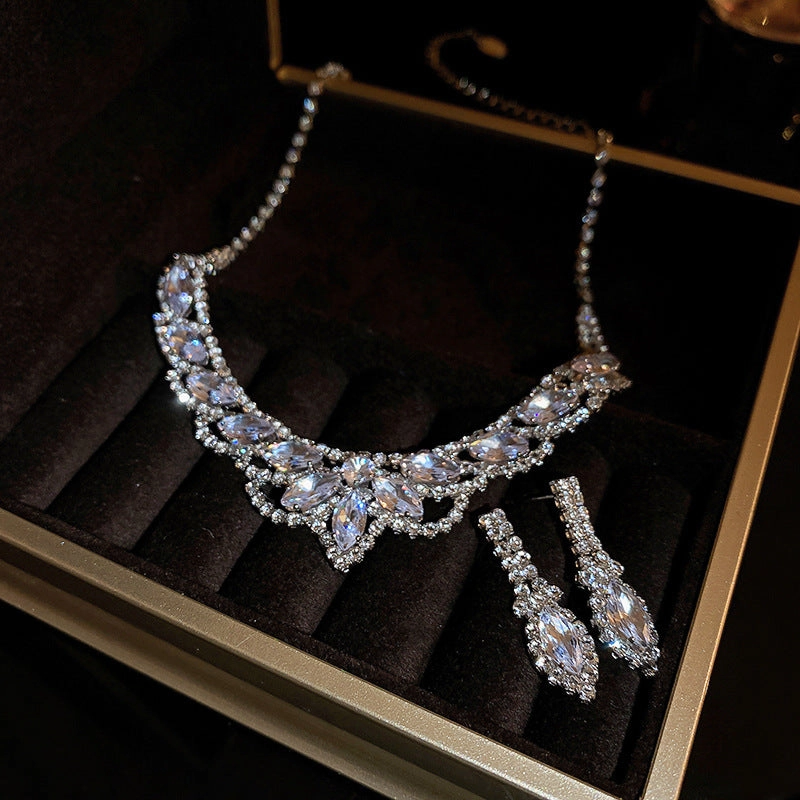 Wholesale Heavy Diamond Drop U-Shaped Tassel Earrings and Necklace Two-Piece Set