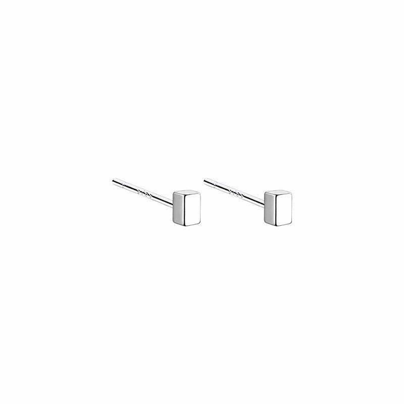 Wholesale High-end Sense Temperament Niche Design 925 Sterling Silver Mini Earrings