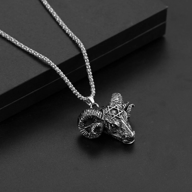 Wholesale Hip Hop Hiphop Maple Leaf Titanium Steel Sweater Chain