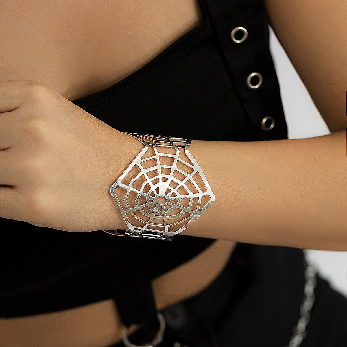 Wholesale Hollow Leaf Metal Bracelet