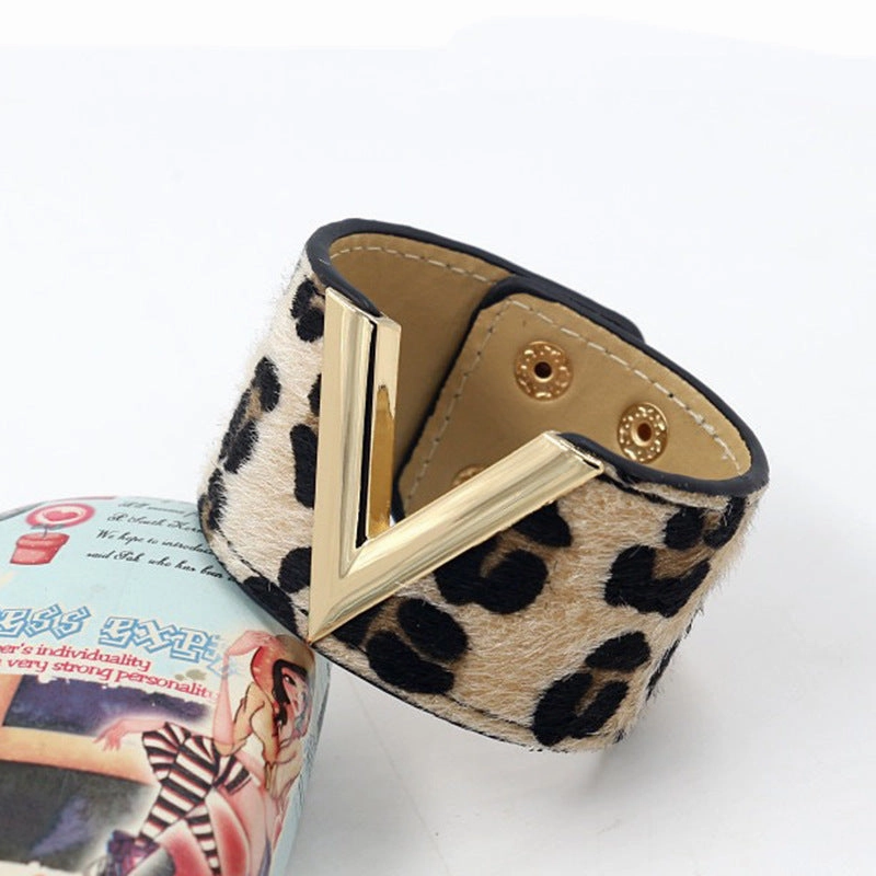 Wholesale Horsehair Leopard Leather Bracelet Set