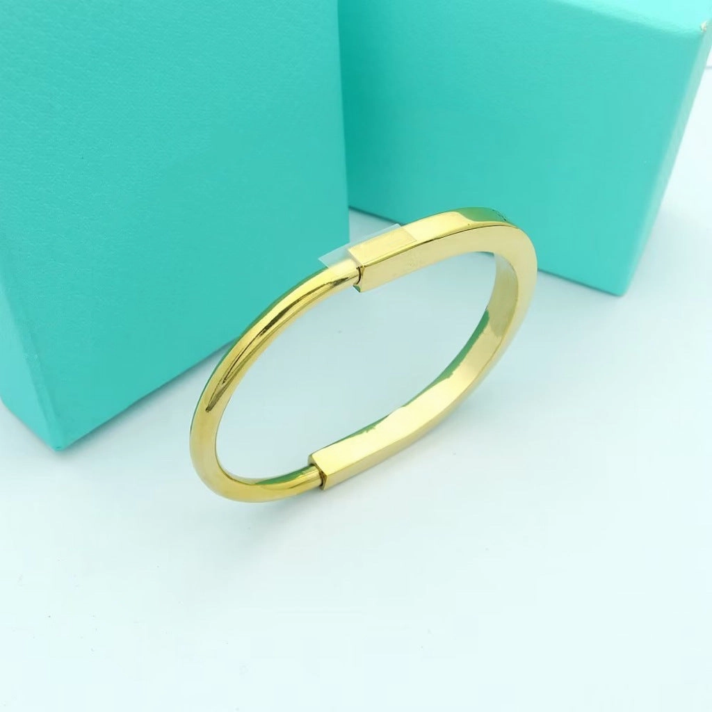 Wholesale Horseshoe Shaped Open Stainless Steel Bracelets