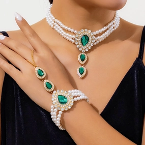 Wholesale Imitation Pearl Inlaid Diamond Gemstone Necklace Retro Style Beaded Choker Necklace