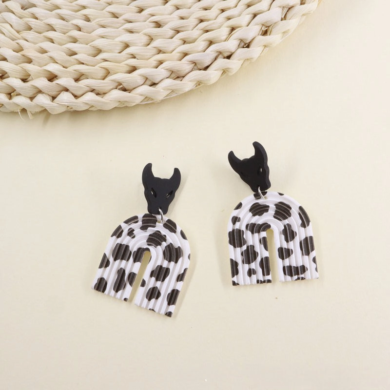 Wholesale Imitation Soft Clay Cow Pattern Printed Cow Head Acrylic Earrings
