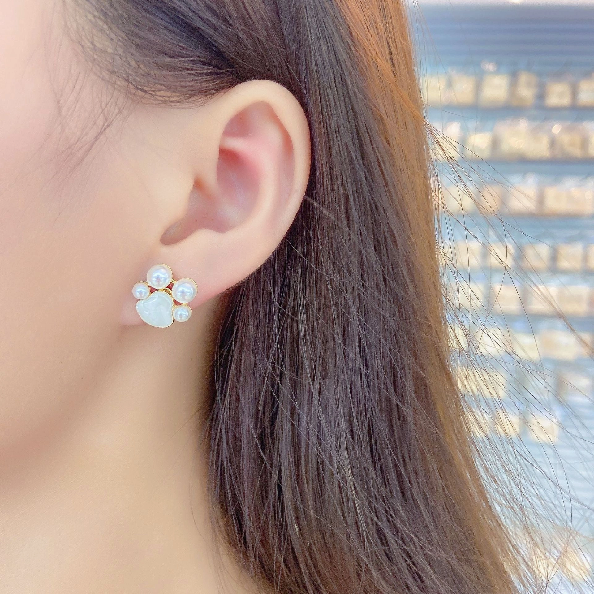 Wholesale Kitten's Claw Pearl Alloy Earrings
