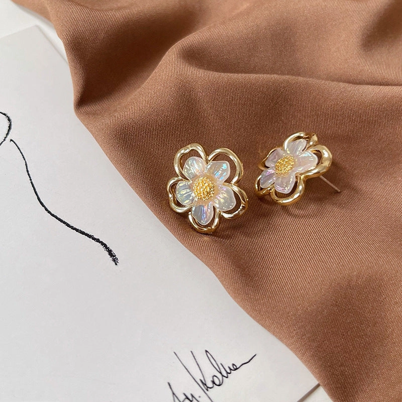 Wholesale Korean Vintage Flowers Resin Earrings