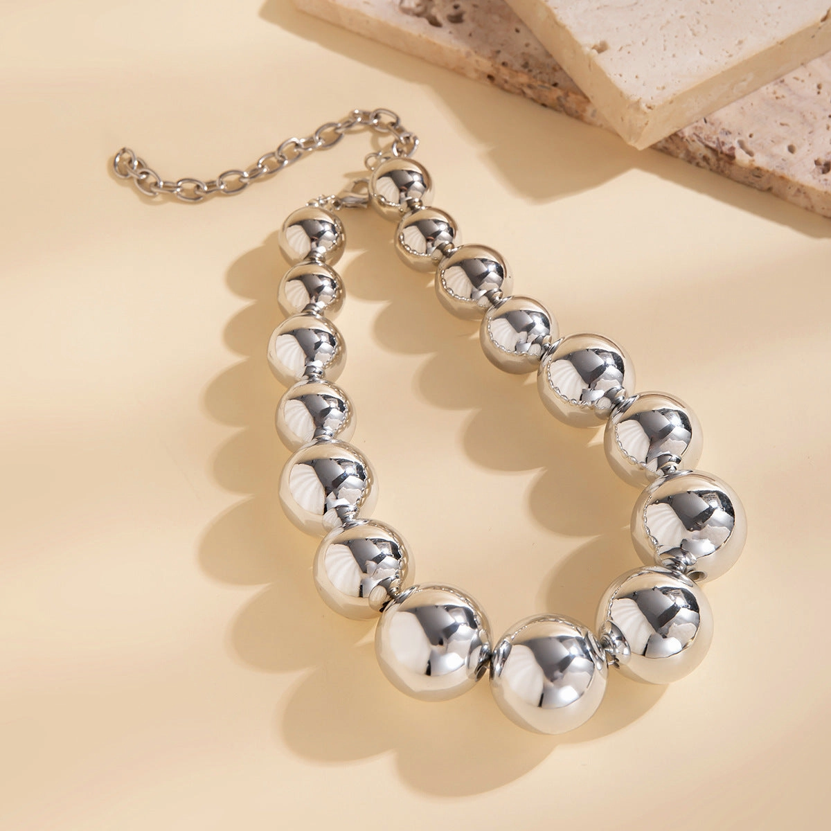 Wholesale Large Round Bead Punk Collar Collarbone Chain Geometric Bead Necklace