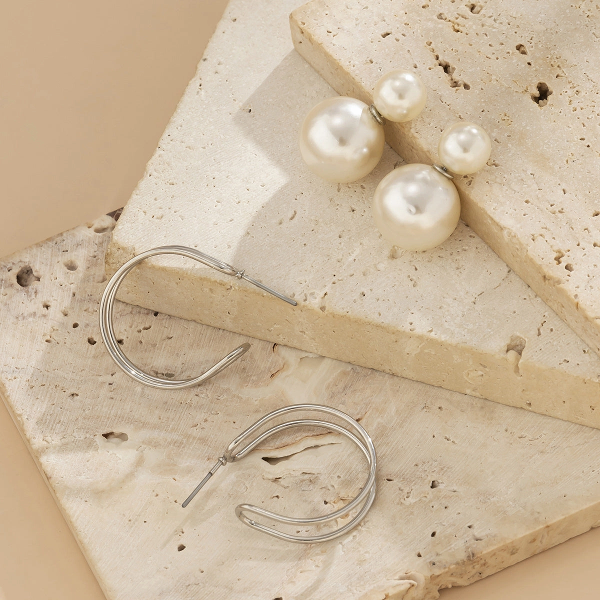 Wholesale Light Luxury Vintage Silver Needle Pearl Earrings
