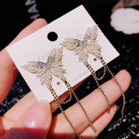 Wholesale Long Imitation Pearl Butterfly Tassel Copper Stud Earrings