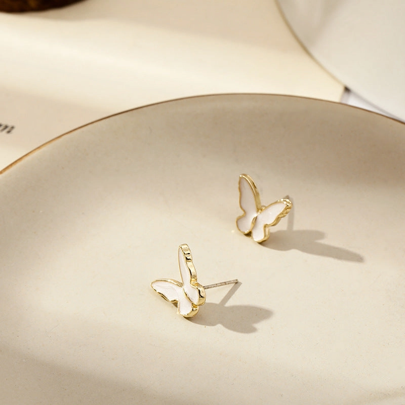 Wholesale Love Pearl Alloy Earrings