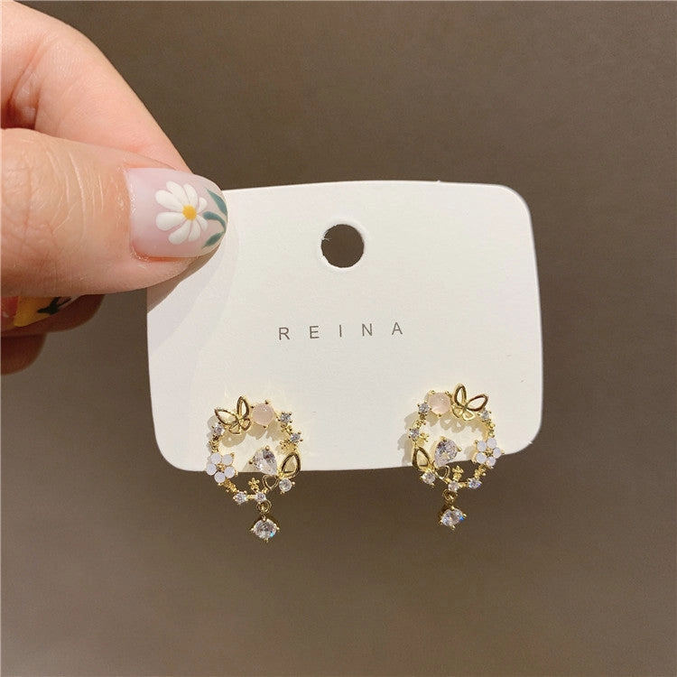Wholesale Love Pearl Alloy Earrings