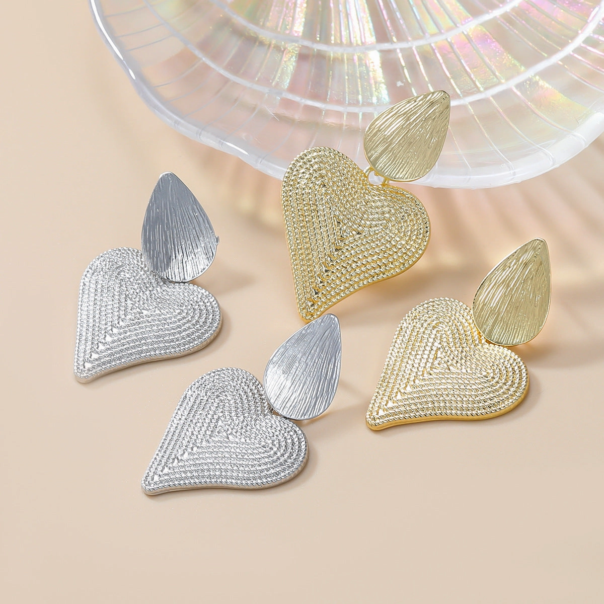 Wholesale Love Shaped Alloy Metal Earrings