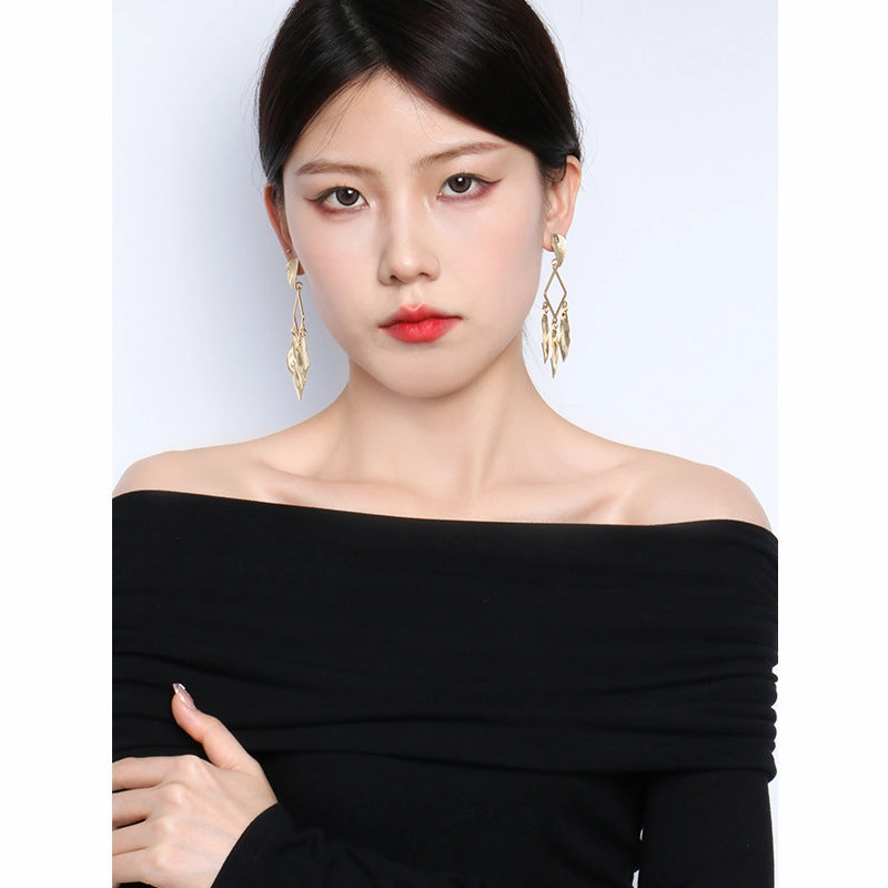 Wholesale Metal Diamond Vintage Earrings