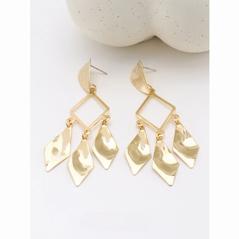 Wholesale Metal Diamond Vintage Earrings
