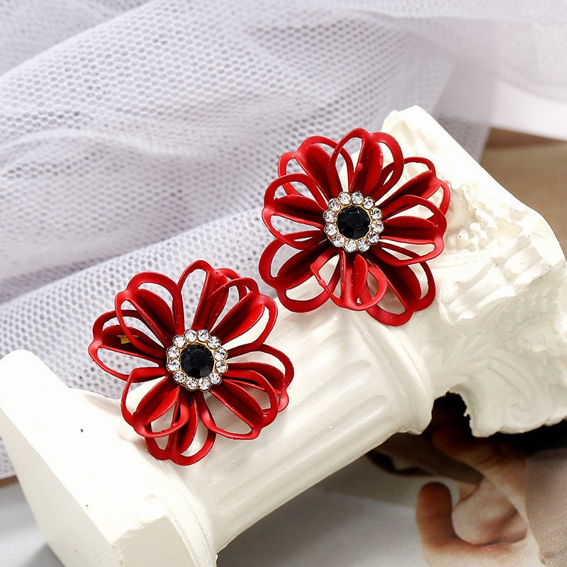 Wholesale Metal Flowers Openwork Diamond Earrings