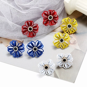 Wholesale Metal Flowers Openwork Diamond Earrings